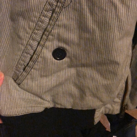 Fourstar Clothing Men’s Grey Striped Jacket - Picture 3 of 5